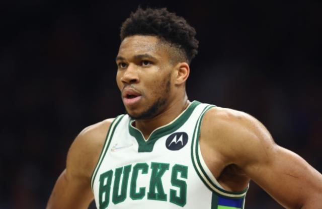 字母哥赛季中期去湖人？美记：今年交易可能性太小