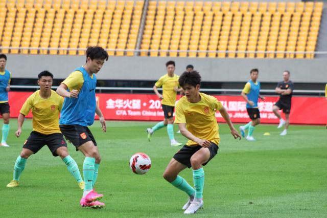 kaiyun-刘祝润暂别亚运队驰援国奥 戴伟浚获特训为找感觉