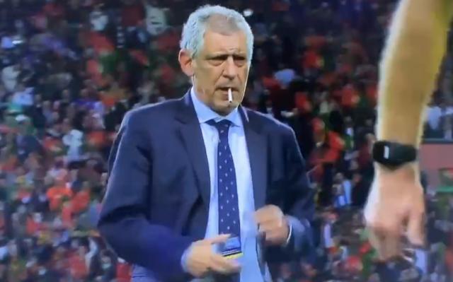 开云中国-3比1险胜土耳其 桑托斯太紧张了 叨了烟却没点着